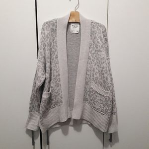 Abercrombie & Fitch Cardigan Sweater